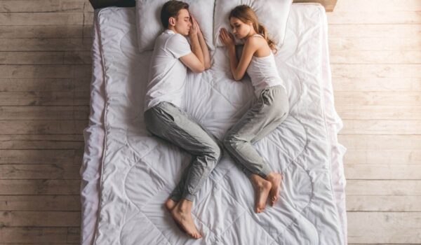 Spavate li partneru s leva ili s desna? Strana kreveta nepogrešivo otkriva kakva ste osoba