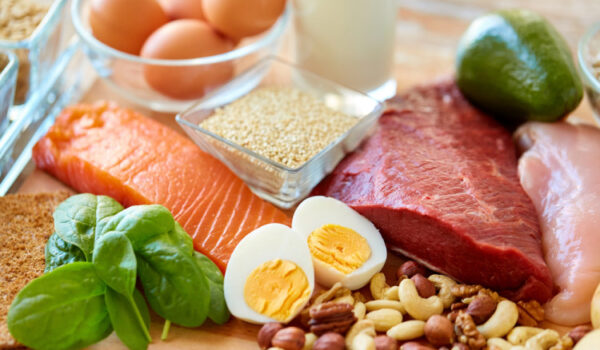 Колико протеина заправо требате јести сваки дан да бисте изгубили тежину?