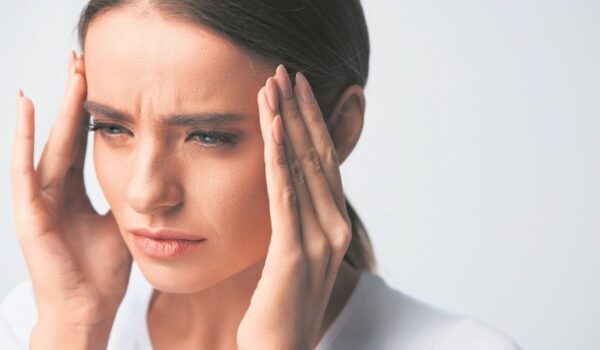Glavobolju uzrokuju stres, mobitel, promjene vremena, a evo i kako